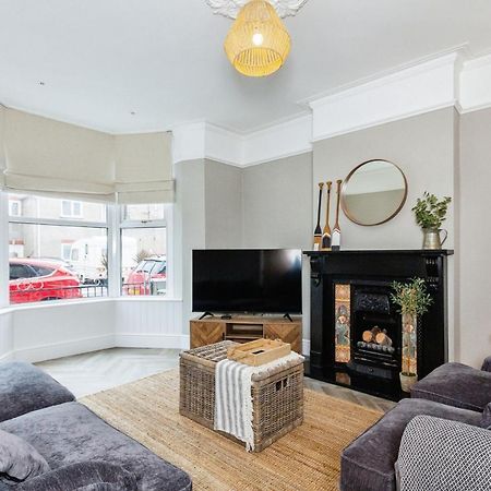 Seaside House Llandudno Apartment ภายนอก รูปภาพ