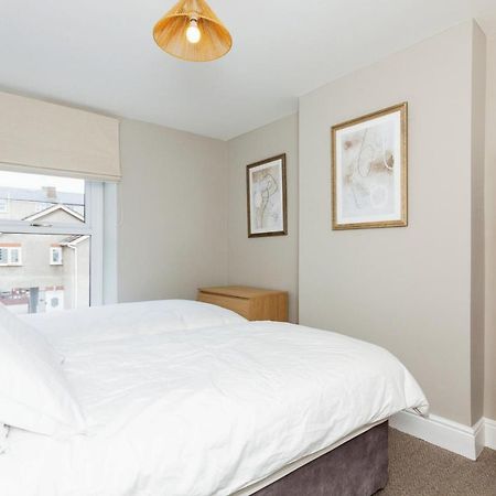 Seaside House Llandudno Apartment ภายนอก รูปภาพ