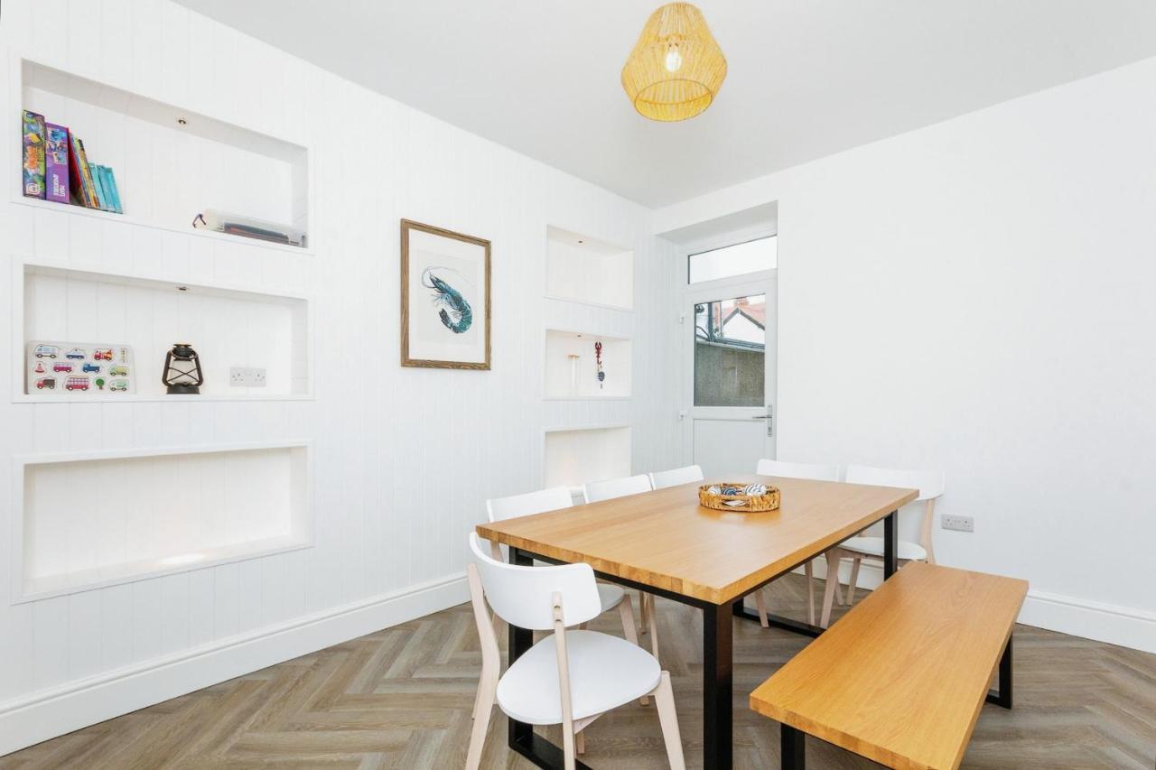 Seaside House Llandudno Apartment ภายนอก รูปภาพ